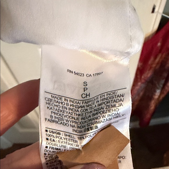 Banana Republic White Sleeveless Blouse - Picture 6 of 6